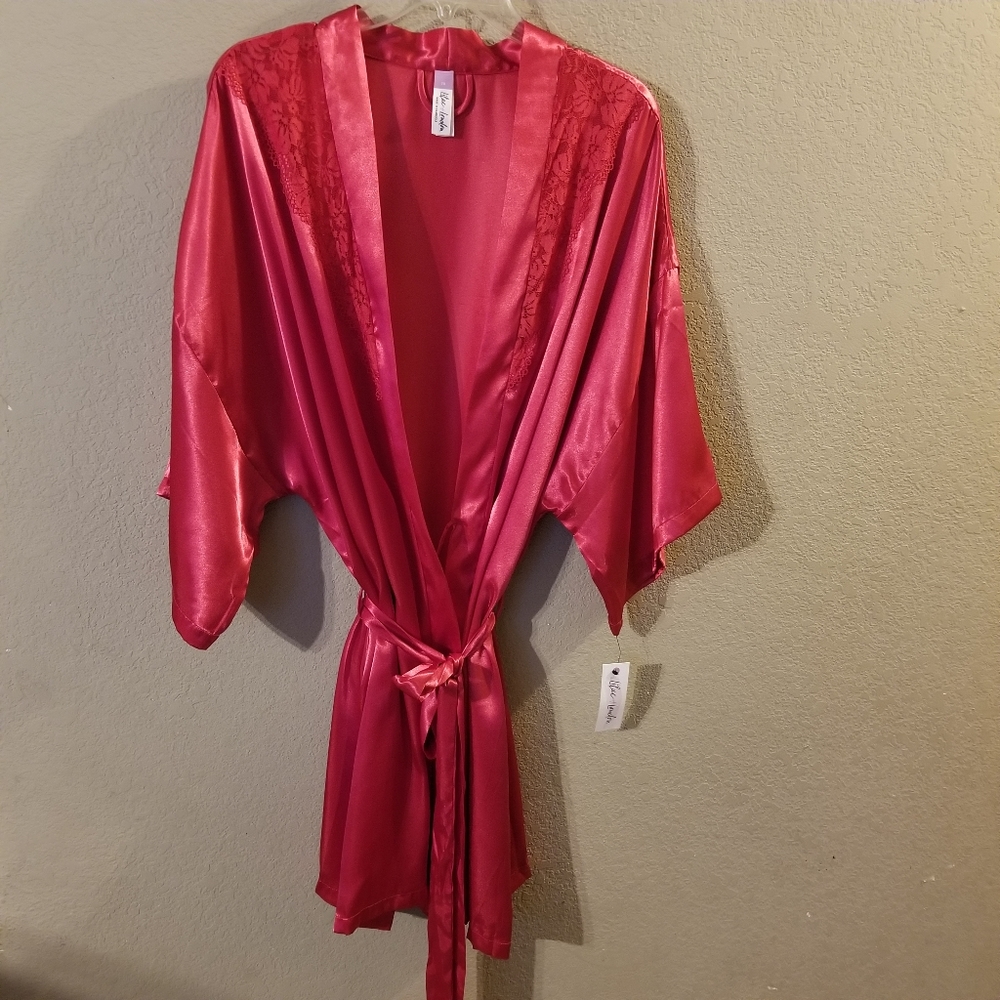 Lilac & London New Womens Red Robe‎ with Tie Lace on Front Size 2X